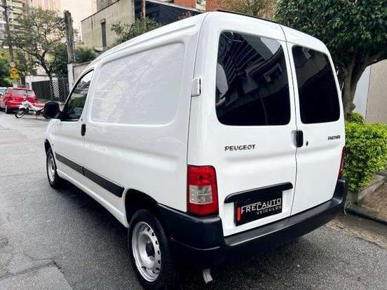 PEUGEOT-PARTNER-2018
