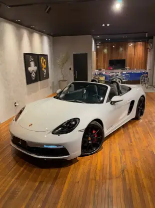 PORSCHE-718-2025