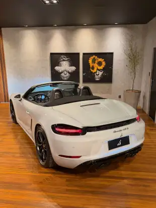 PORSCHE-718-2025