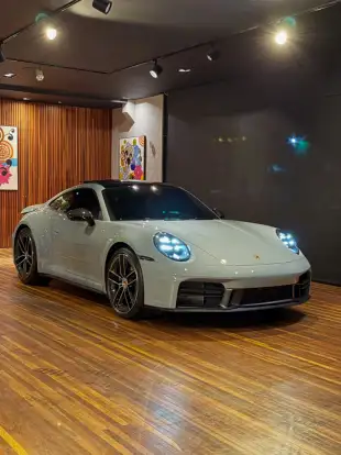 PORSCHE-911-2025