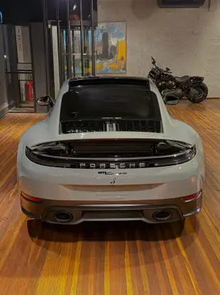PORSCHE-911-2025
