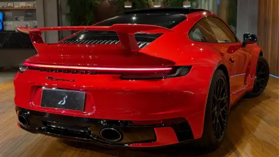 PORSCHE-911-2021