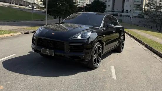 PORSCHE-CAYENNE-2022