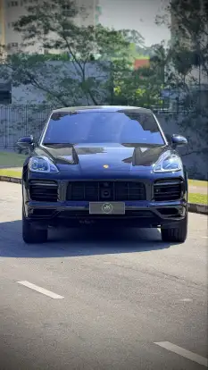 PORSCHE-CAYENNE-2022