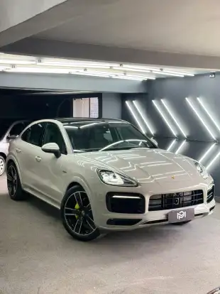 PORSCHE-CAYENNE-2023