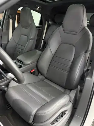 PORSCHE-CAYENNE-2023