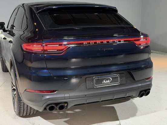 PORSCHE-CAYENNE-2022