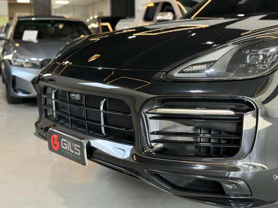 PORSCHE-CAYENNE-2023