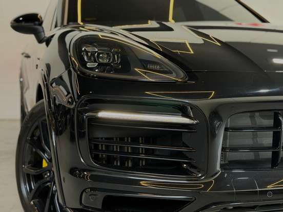 PORSCHE-CAYENNE-2023