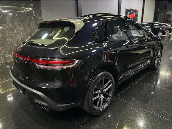 PORSCHE-MACAN-2024