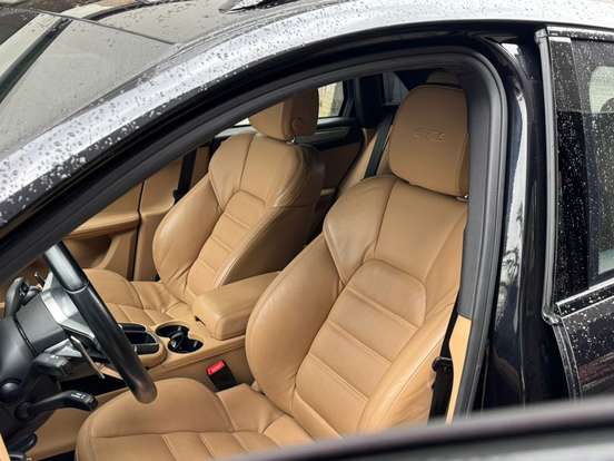 PORSCHE-MACAN-2017