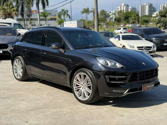 PORSCHE-MACAN-2014