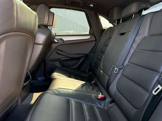 PORSCHE-MACAN-2014