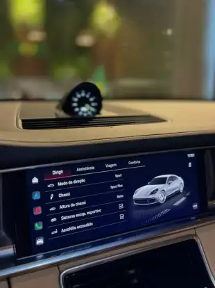 PORSCHE-PANAMERA-2023