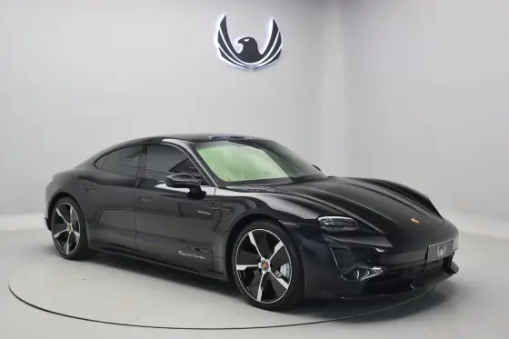 PORSCHE TAYCAN TURBO ELÉTRICO PORSCHE TAYCAN TURBO ELÉTRICO