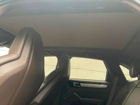 PORSCHE-CAYENNE-2023