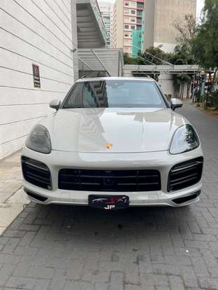 PORSCHE-CAYENNE-2023