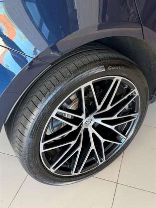 PORSCHE-MACAN-2023