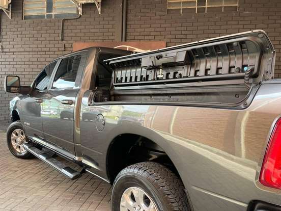 RAM-2500-6.7 I6 TURBO DIESEL LARAMIE CD 4X4 AUTOMÁTICO RAM-2500-2023