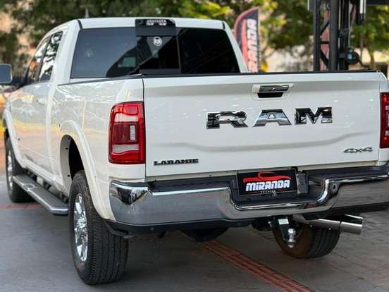 RAM-3500-6.7 I6 TURBO DIESEL LARAMIE CD 4X4 AUTOMÁTICO RAM-3500-2022