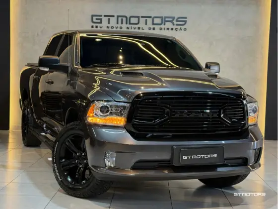 RAM CLASSIC 5.7 V8 GASOLINA LARAMIE NIGHT EDITION CD 4X4 AUTOMÁTICO RAM CLASSIC 5.7 V8 GASOLINA LARAMIE NIGHT EDITION CD 4X4 AUTOMÁTICO