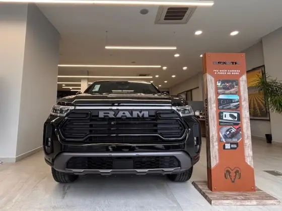 RAM DAKOTA 2.2 TURBO DIESEL LARAMIE NIGHT EDITION 4X4 AUTOMÁTICO RAM DAKOTA 2.2 TURBO DIESEL LARAMIE NIGHT EDITION 4X4 AUTOMÁTICO