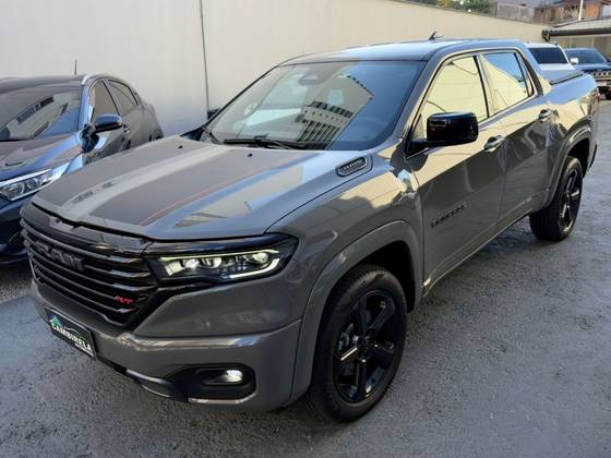 RAM RAMPAGE 2.0 HURRICANE 4 TURBO GASOLINA R/T 4X4 AUTOMÁTICO