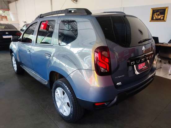 RENAULT-DUSTER-2015
