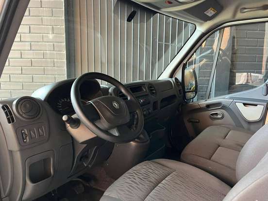 RENAULT-MASTER-2018