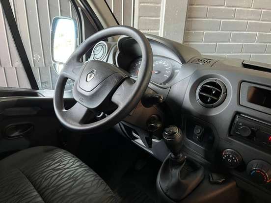 RENAULT-MASTER-2018