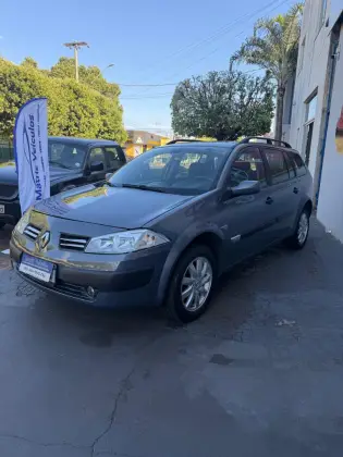RENAULT MEGANE 1.6 DYNAMIQUE GRAND TOUR 16V FLEX 4P MANUAL RENAULT MEGANE 1.6 DYNAMIQUE GRAND TOUR 16V FLEX 4P MANUAL