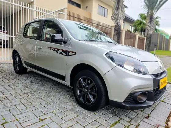 RENAULT SANDERO 1.6 GT LINE LIMITED FLEX 4P MANUAL RENAULT SANDERO 1.6 GT LINE LIMITED FLEX 4P MANUAL