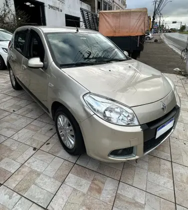 RENAULT SANDERO 1.6 PRIVILÉGE 16V FLEX 4P AUTOMÁTICO RENAULT SANDERO 1.6 PRIVILÉGE 16V FLEX 4P AUTOMÁTICO