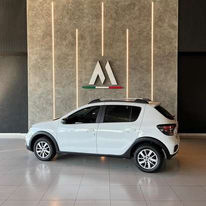 RENAULT-SANDERO-2023