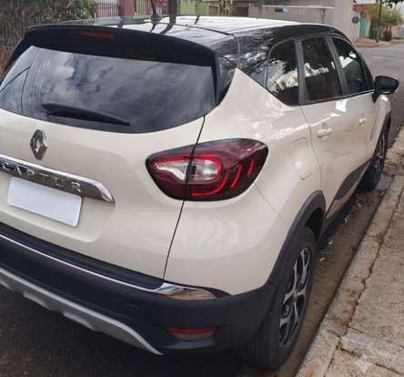 RENAULT-CAPTUR-2018