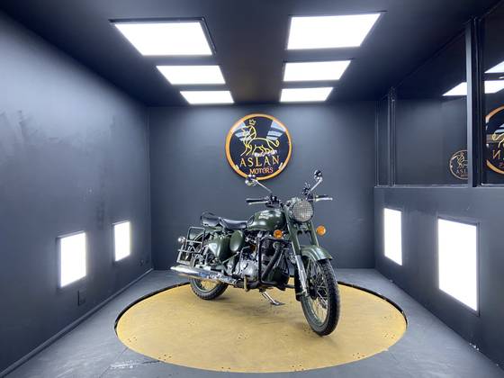 ROYAL ENFIELD CLASSIC BATTLE GREEN 