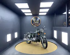 ROYAL ENFIELD CLASSIC BATTLE GREEN ROYAL ENFIELD CLASSIC BATTLE GREEN