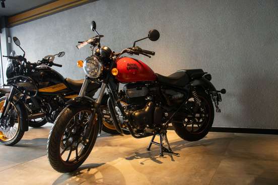ROYAL ENFIELD-METEOR 350 FIREBALL-2025