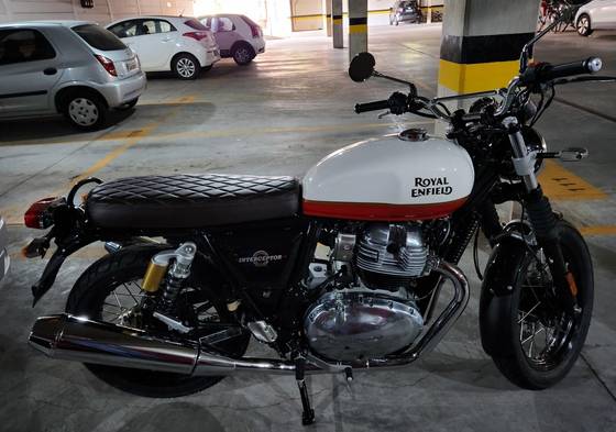 ROYAL ENFIELD INTERCEPTOR 