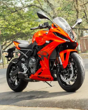 SUZUKI GSX-8R SUZUKI GSX-8R