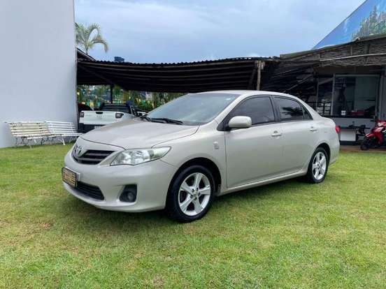 TOYOTA-COROLLA-2013