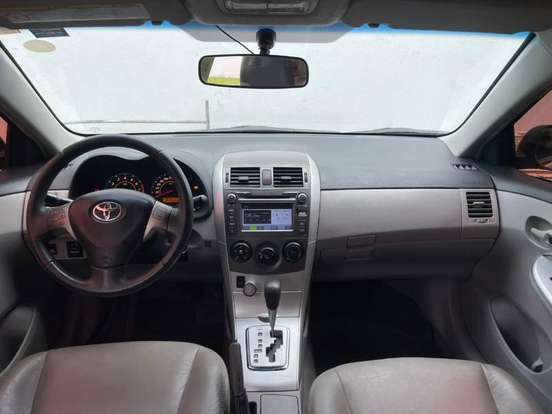 TOYOTA-COROLLA-2013