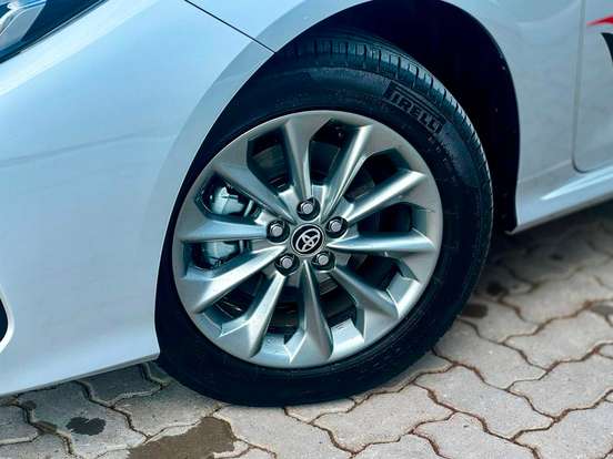 TOYOTA-COROLLA-2025