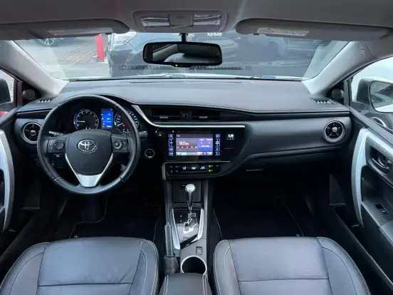 TOYOTA-COROLLA-2018