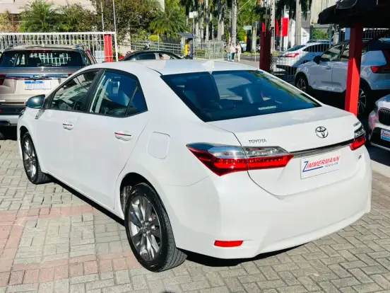 TOYOTA-COROLLA-2018