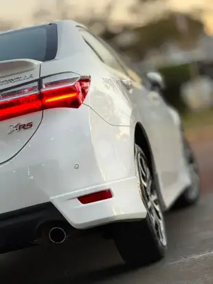 TOYOTA-COROLLA-2018