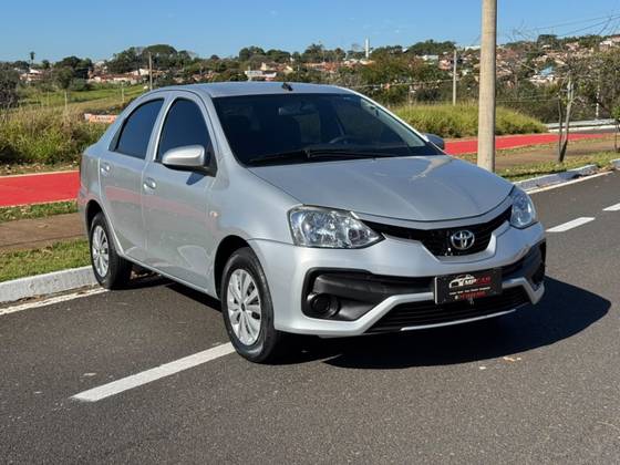 TOYOTA ETIOS 1.5 X SEDAN 16V FLEX 4P MANUAL