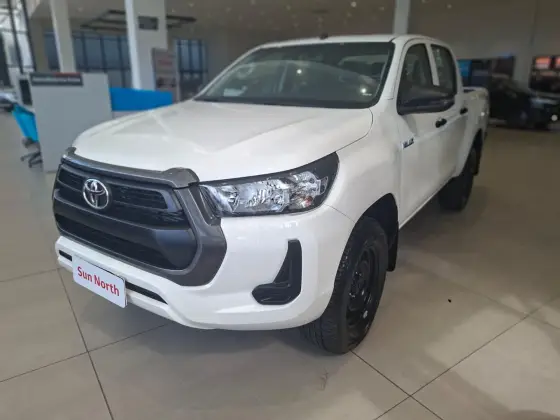 TOYOTA HILUX 2.8 D-4D TURBO DIESEL CD POWER PACK 4X4 AUTOMÁTICO TOYOTA HILUX 2.8 D-4D TURBO DIESEL CD POWER PACK 4X4 AUTOMÁTICO