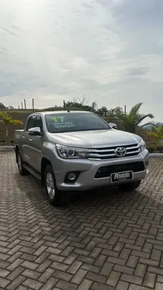 TOYOTA HILUX 2.8 SRV 4X4 CD 16V DIESEL 4P AUTOMÁTICO TOYOTA HILUX 2.8 SRV 4X4 CD 16V DIESEL 4P AUTOMÁTICO