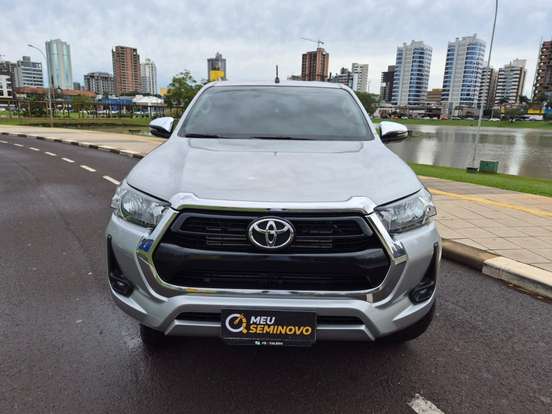 TOYOTA-HILUX-2.8 D-4D TURBO DIESEL CD CONQUEST 4X4 AUTOMÁTICO TOYOTA-HILUX-2023